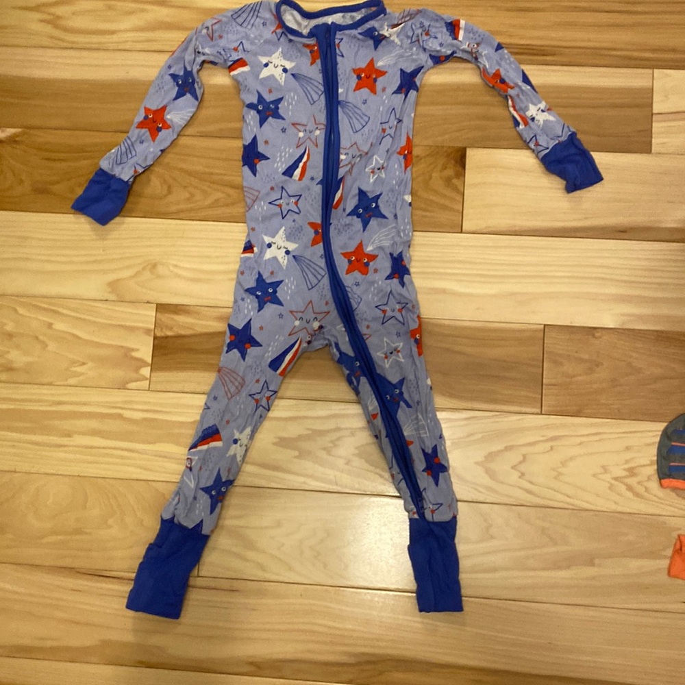 Little sleepies 4th of July- 18-24 months